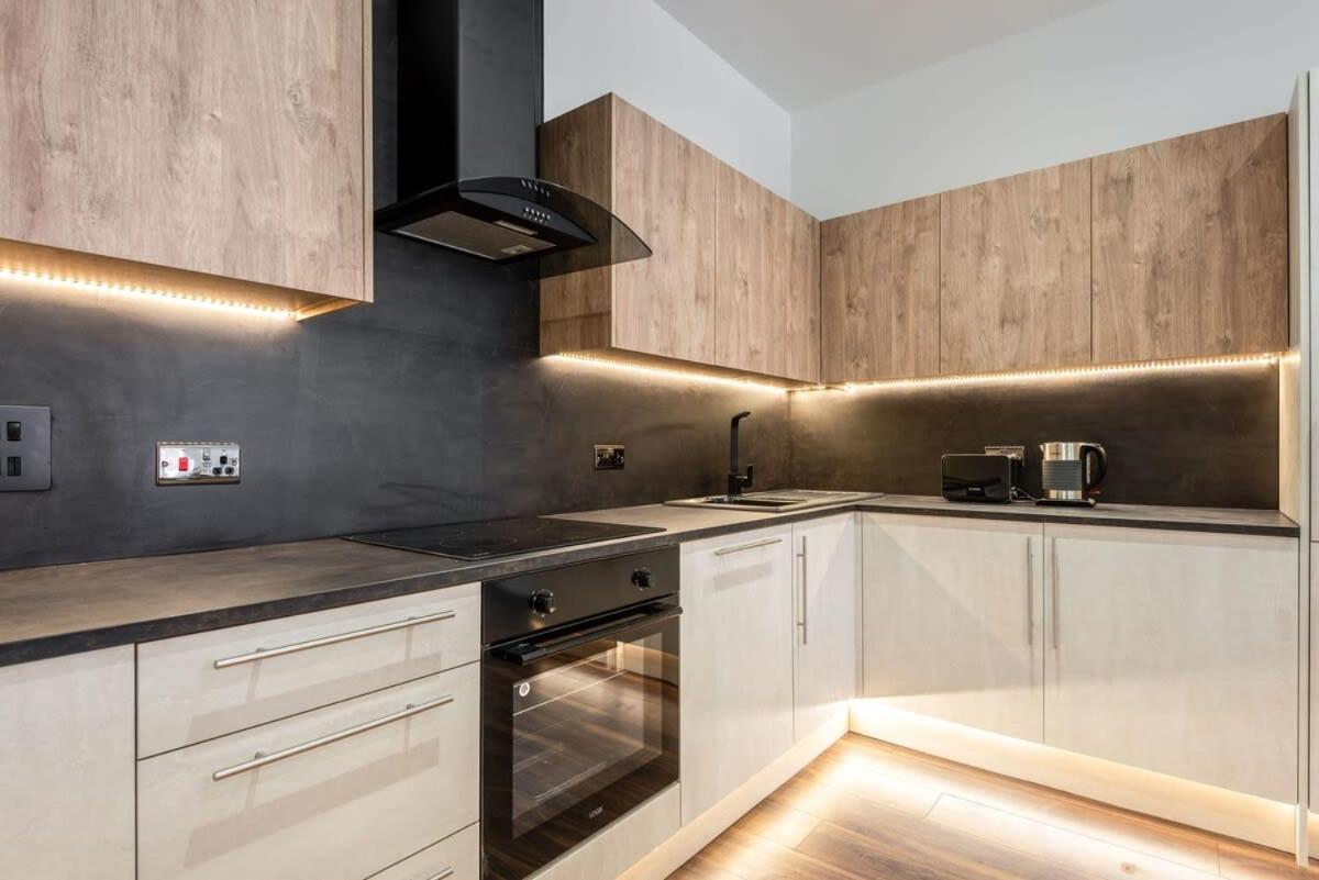 Characterful 2 Bed Apartment With Parking In Hull 赫尔河畔京士顿 外观 照片
