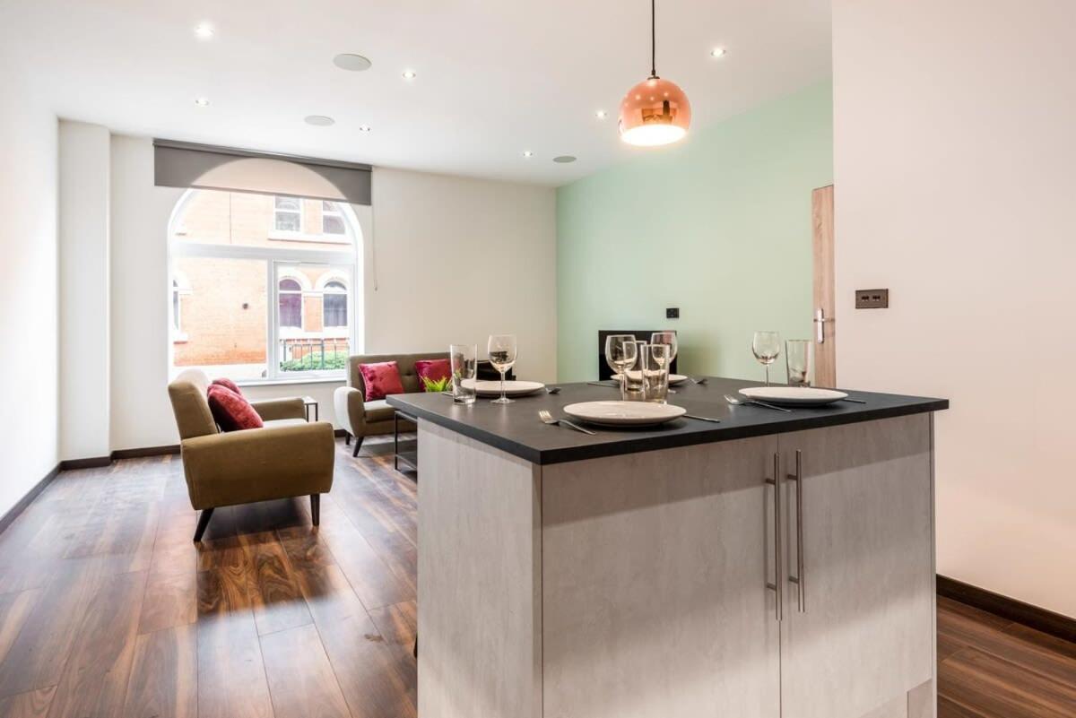 Characterful 2 Bed Apartment With Parking In Hull 赫尔河畔京士顿 外观 照片
